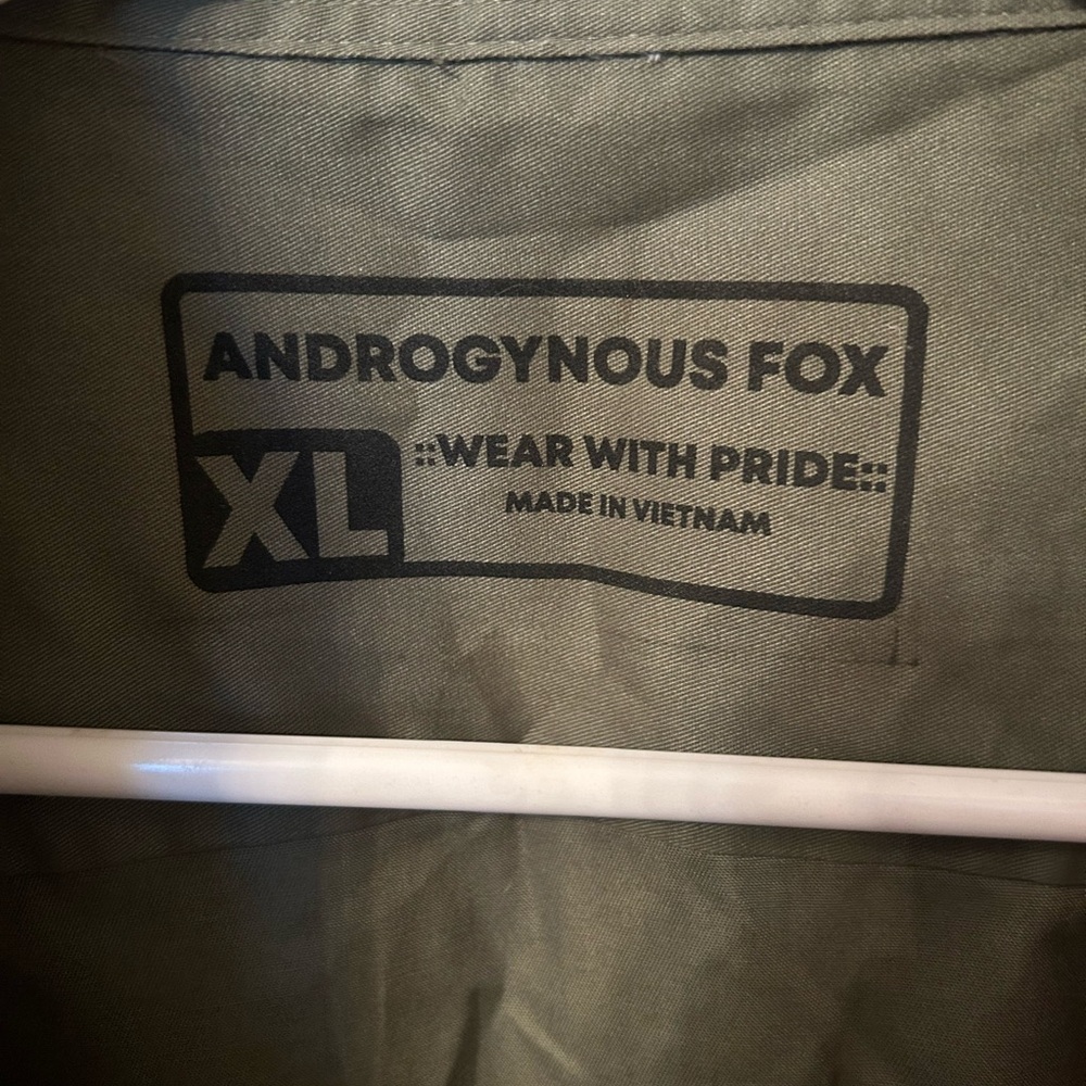 Androgynous Fox Green Dress Shirt - Picture 2 of 2
